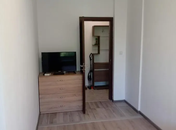 на градина * Τσερνομόρετς