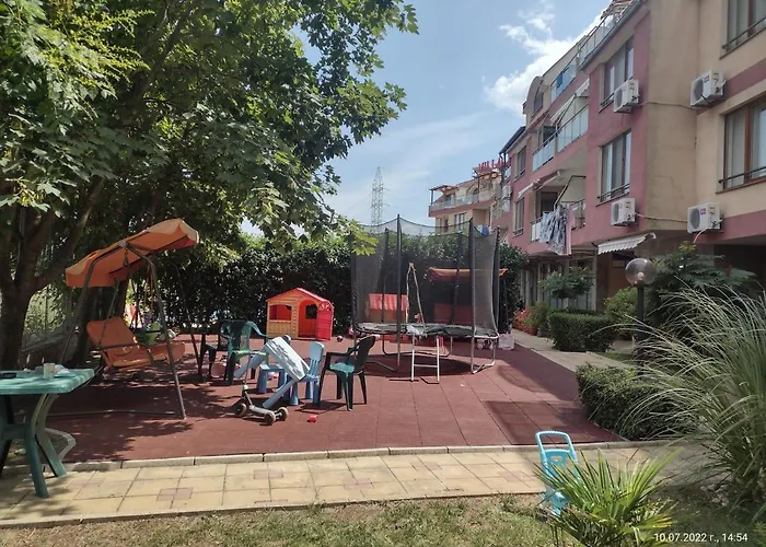 на градина *