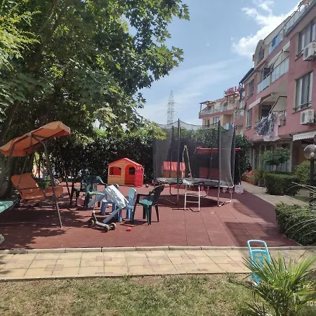 Apartamento на градина *