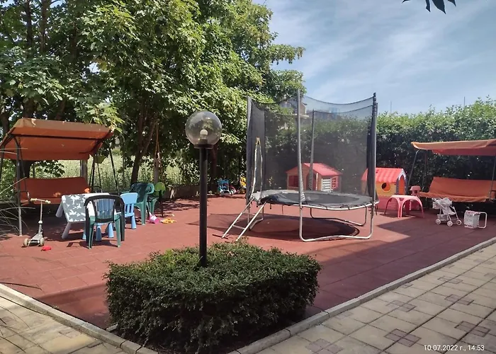 на градина Апартамент Черноморец